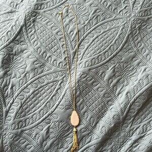 Pink/purple pendant gold necklace